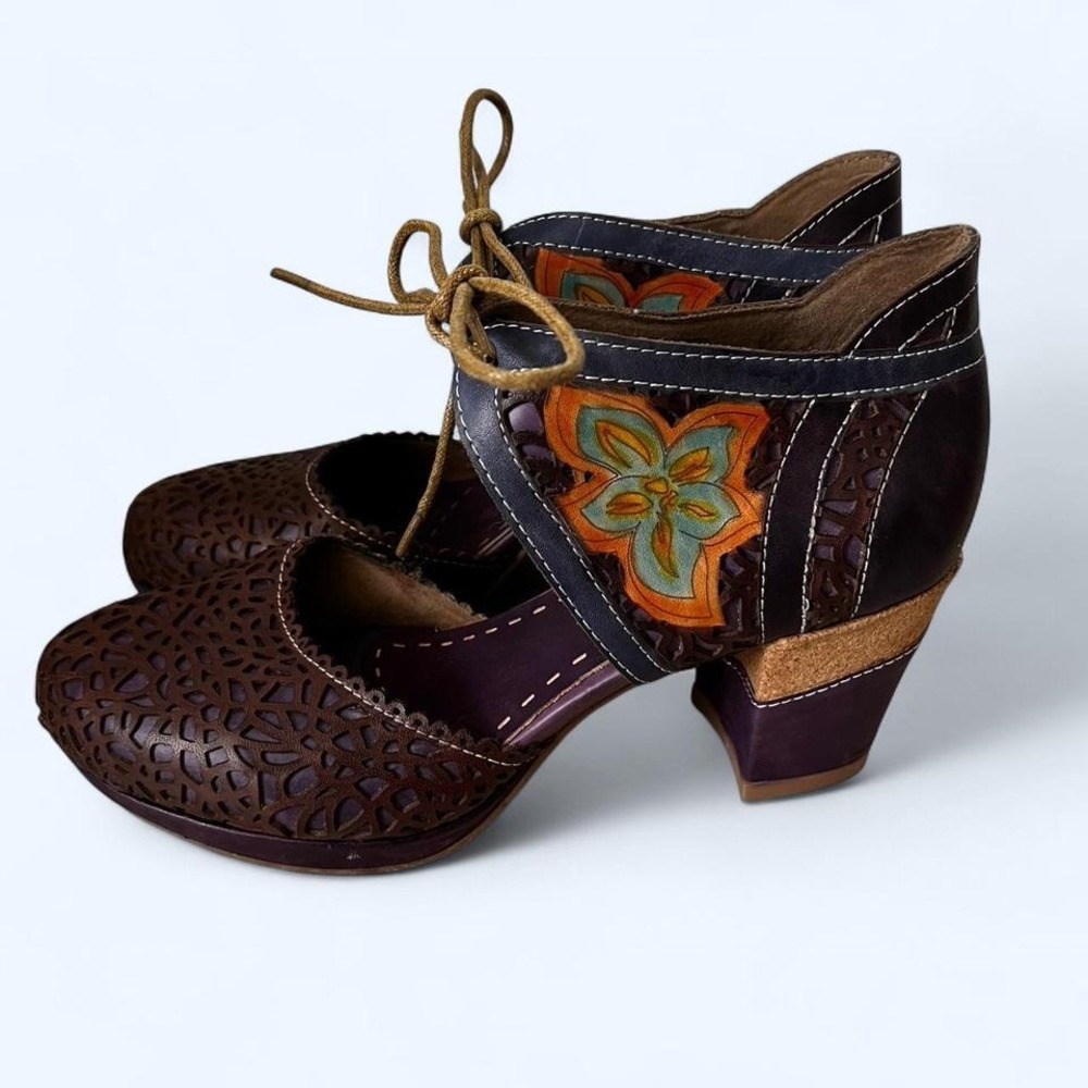 L'Artiste Spring Step Leather Heels